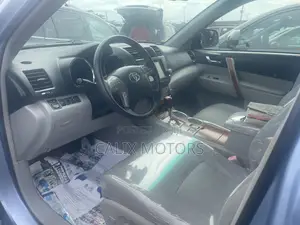 Toyota Highlander 2010 Blue