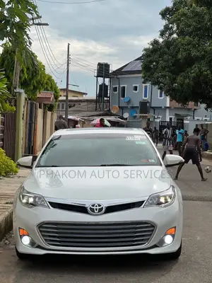 Toyota Avalon Limited Sedan FWD (3.5L 6cyl 6A) 2013 White