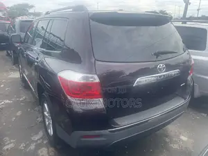 Toyota Highlander 2012 Red