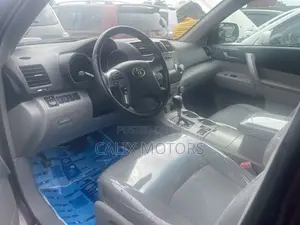 Toyota Highlander 2012 Red