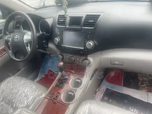 Toyota Highlander 2012 Gray