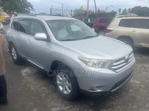 Toyota Highlander 2012 Silver