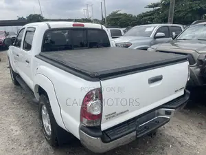 Toyota Tacoma 2014 White