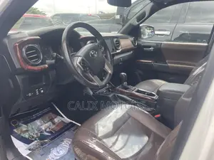 Toyota Tacoma 2018 White