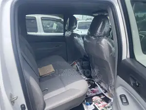 Toyota Tacoma 2012 White