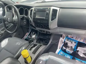 Toyota Tacoma 2012 White