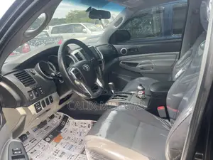 Toyota Tacoma 2015 Black