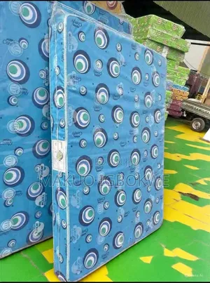 En] Mouka Comfy 6 by 4.5 by 6inches Family Size Mattress