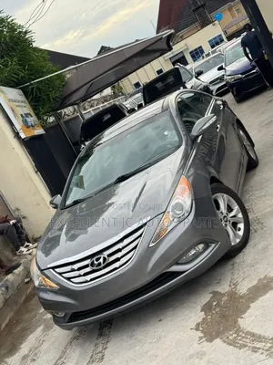 Hyundai Sonata Limited Sedan FWD (2.4L 4cyl 6A) 2013 Gray