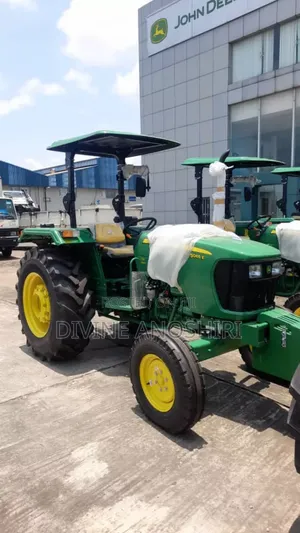 John Deere 5065e Tractor
