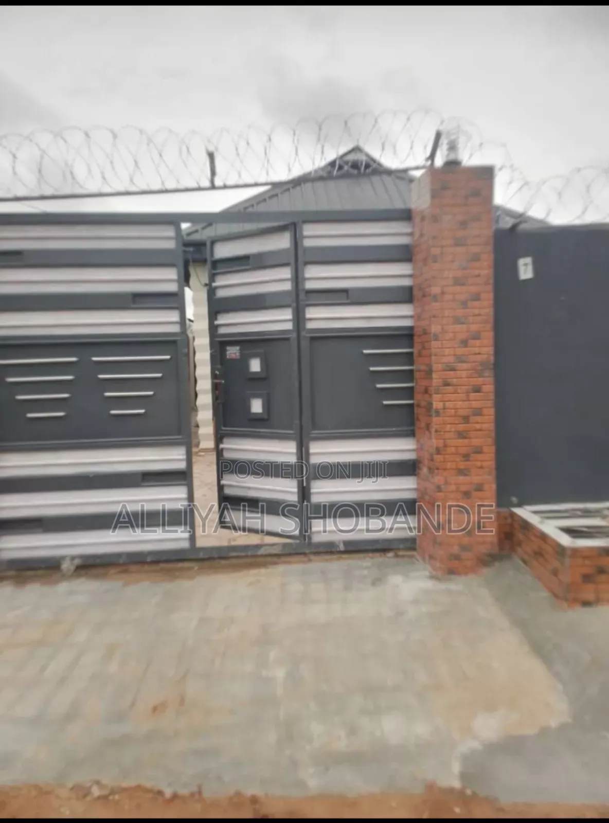 Mini Flat in Ayobo for rent