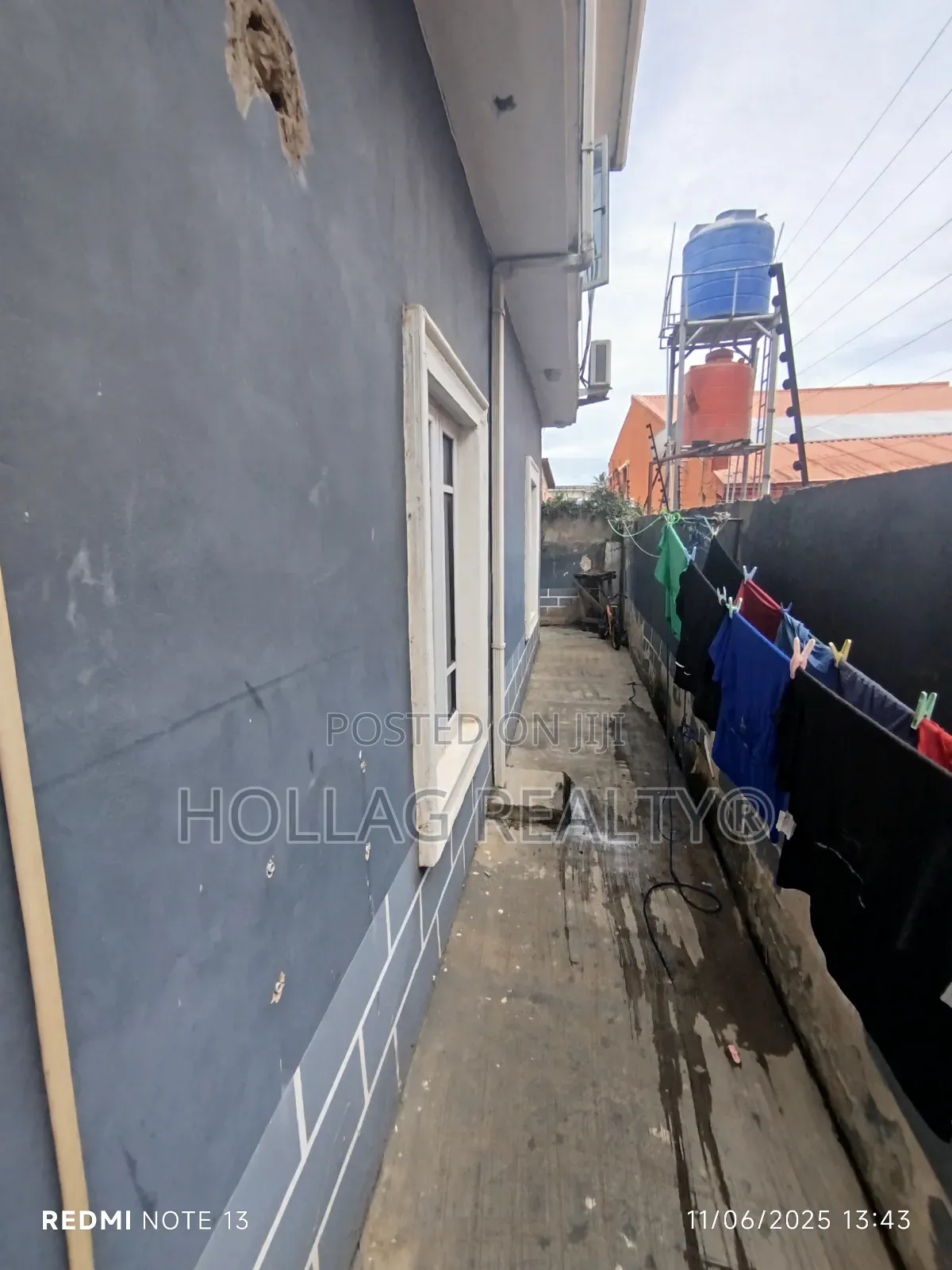 1bdrm Block of Flats in Ajao Estate for sale