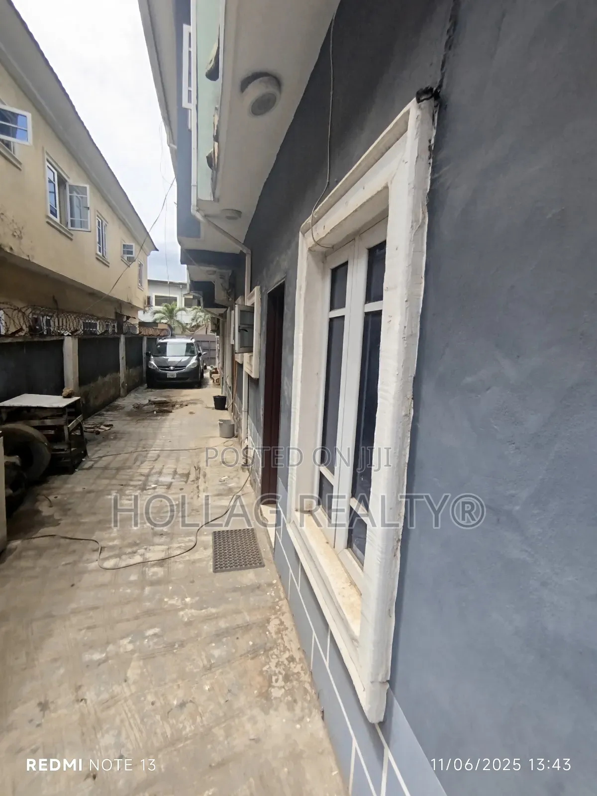 1bdrm Block of Flats in Ajao Estate for sale