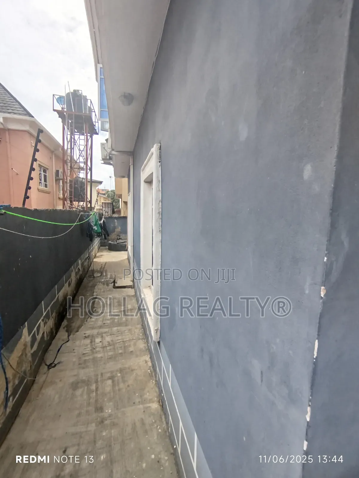1bdrm Block of Flats in Ajao Estate for sale