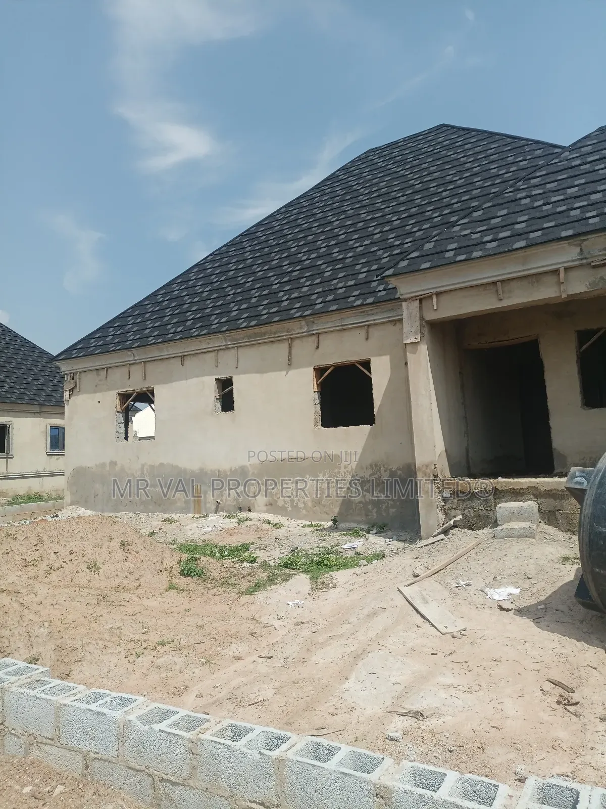 3bdrm Bungalow in Gwarinpa for sale