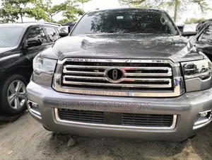 Toyota Sequoia Platinum 4x4 2020 Gray