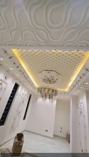 Royal Ceiling Pop
