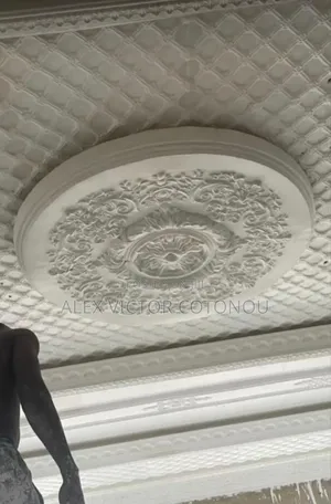 Royal Ceiling Pop
