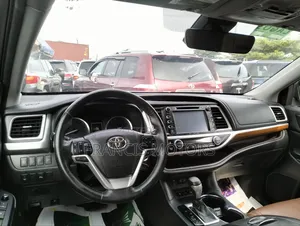 Toyota Highlander Limited Platinum 4dr SUV (3.5L 6cyl 6A) 2015 White