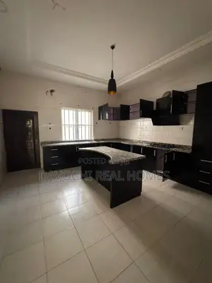 5bdrm Duplex in Osapa London for rent