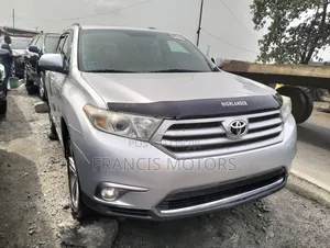 Toyota Highlander Limited 3.5l 4WD 2013 Silver