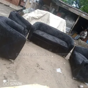7 Seater Bucket Chair
