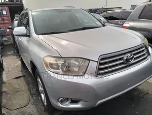 Toyota Highlander 2010 Silver