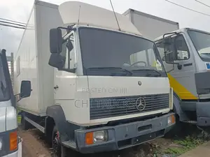 Mercedes Benz 814 Haulage Truck Europe