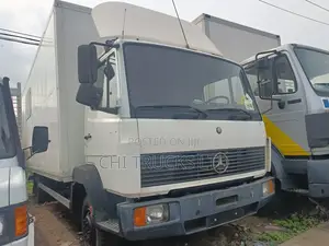 Mercedes Benz 814 Haulage Truck Europe