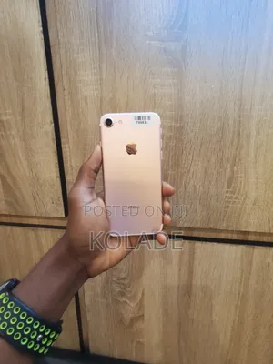 Apple iPhone 7 32 GB Gold