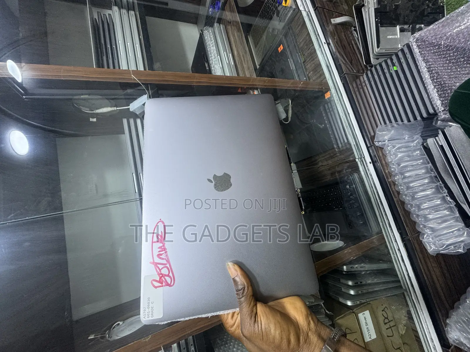 2017 Macbook Pro 15inch Screen