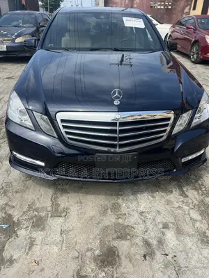 Mercedes-Benz E350 Base 4Matic Sedan AWD (3.5L 6cyl 7A) 2013 Blue