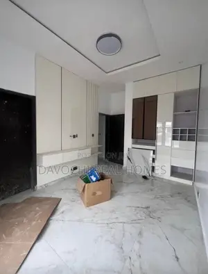 5bdrm Duplex in Osapa London for rent