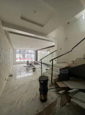 5bdrm Duplex in Osapa London for rent