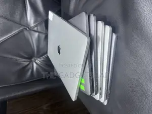 Laptop Apple MacBook Pro 2017 16GB Intel Core I5 SSD 256GB