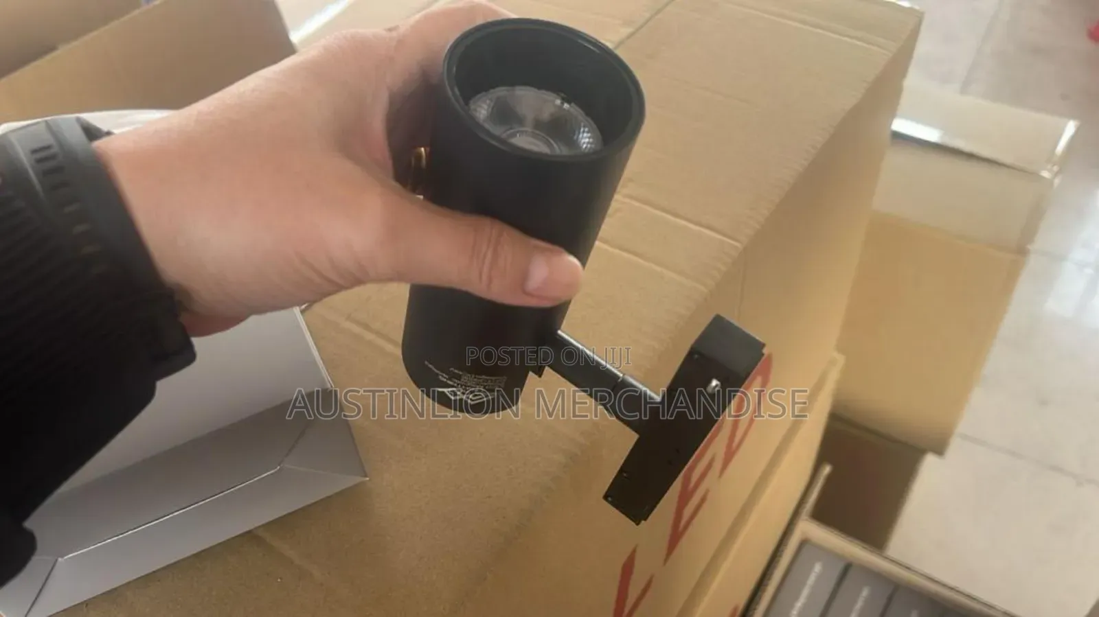 Magnetic Track Light
