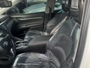 Toyota Camry XSE FWD 2020 White
