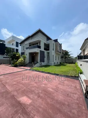 5bdrm Duplex in Osapa london for sale