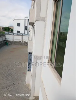 3bdrm Block of Flats in Life Camp for rent