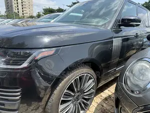 Photo - Land Rover Range Rover Vogue 2020 Black