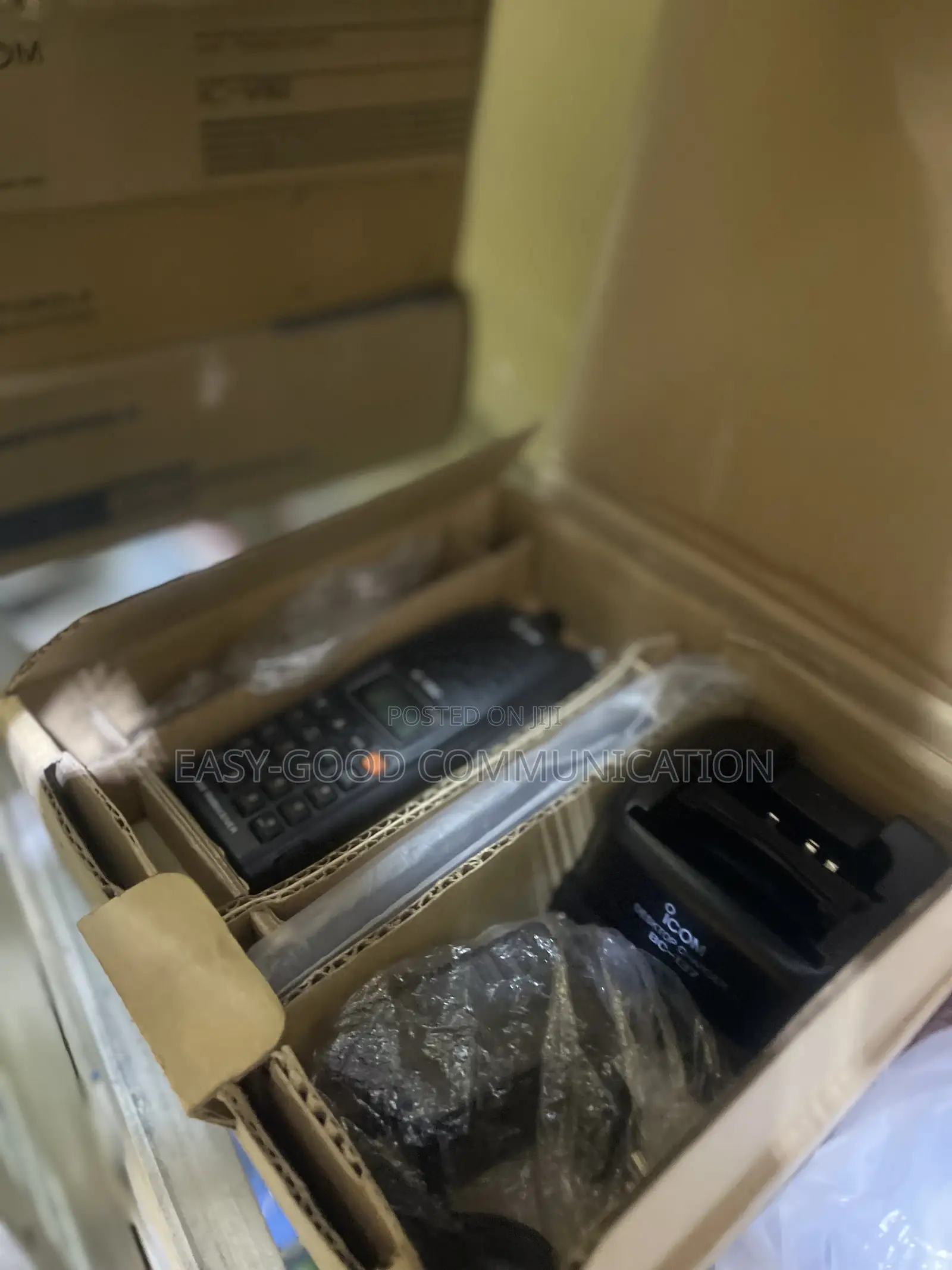 Icom V82 Marine Transceiver