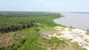 Lagoon Front Plots