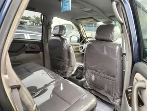 Toyota Sequoia 2004 Blue