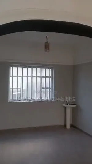 3bdrm Apartment in Makogi Magboro, Obafemi-Owode for rent