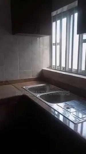 3bdrm Apartment in Makogi Magboro, Obafemi-Owode for rent