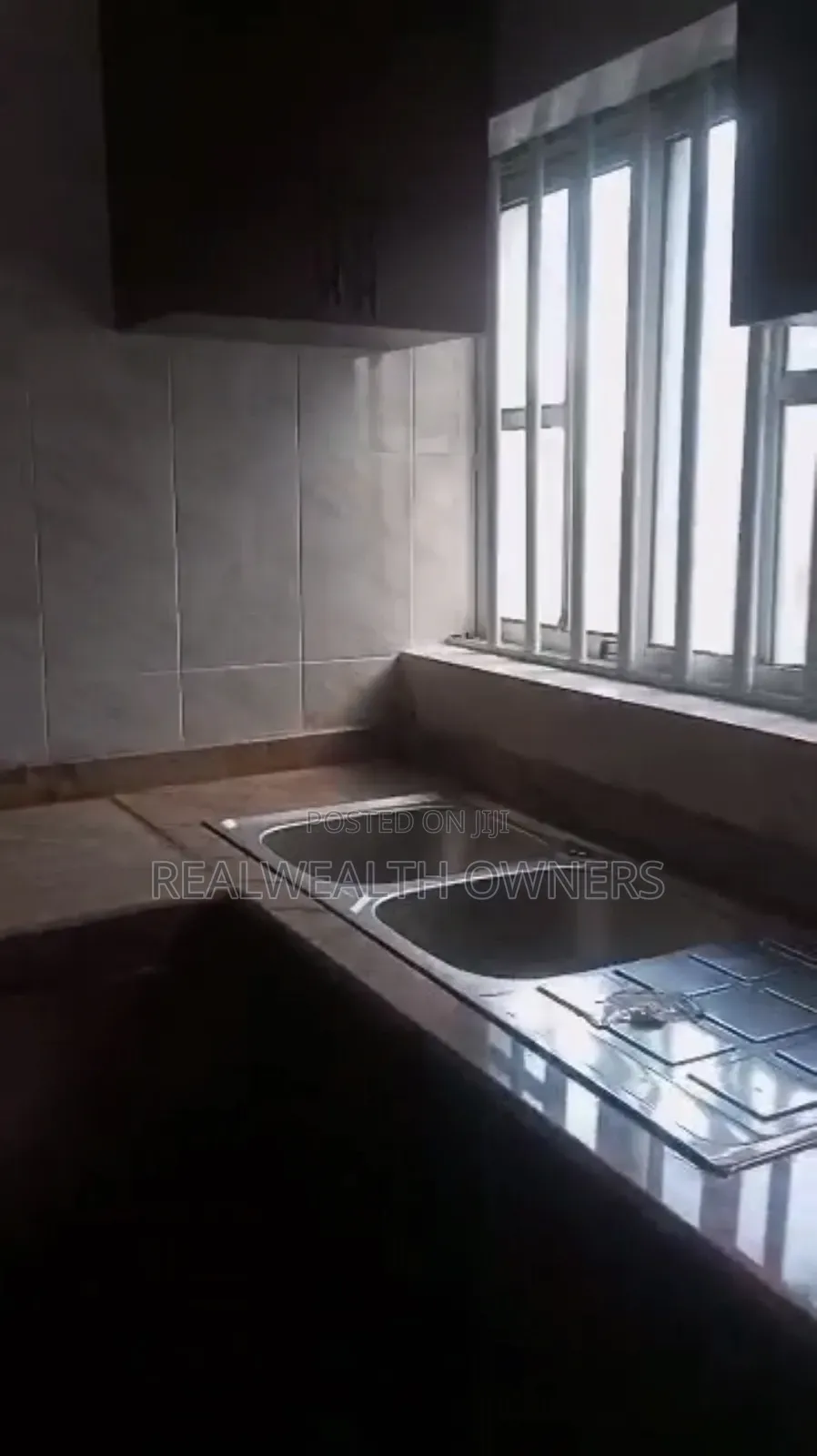 3bdrm Apartment in Makogi Magboro, Obafemi-Owode for rent