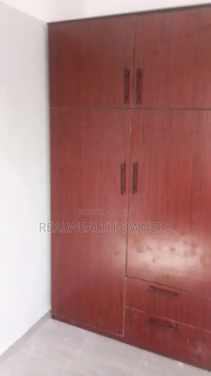 3bdrm Apartment in Makogi Magboro, Obafemi-Owode for rent