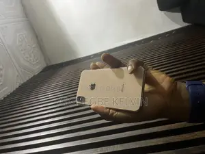 Apple iPhone XS Max 64 GB Gold