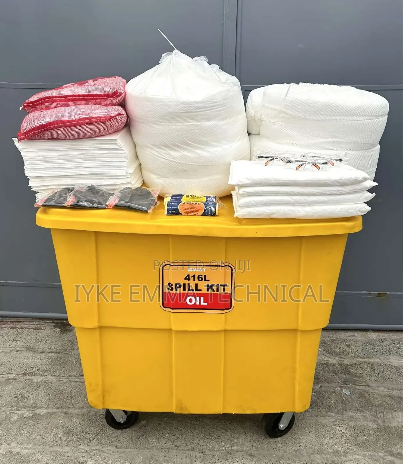 Oil and Chemical Spill Response Kit