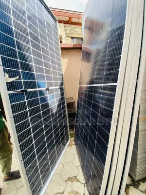 610watts 144cells Original Canadian Half-Cut Solar Panels